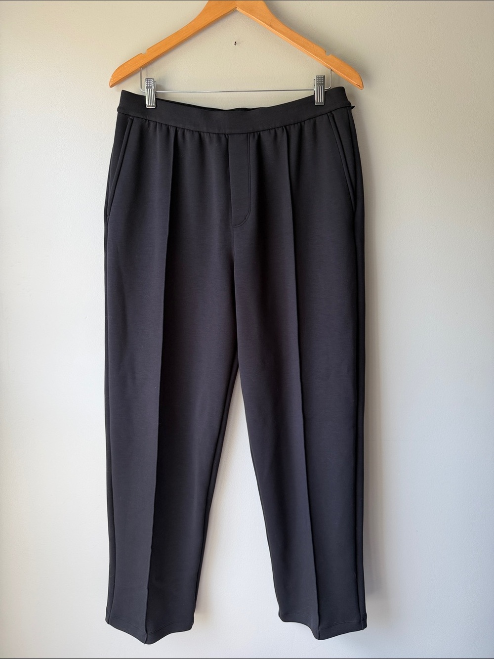 Lululemon athletica front pleated High Rise woman’s tapered Pants size L NWOT